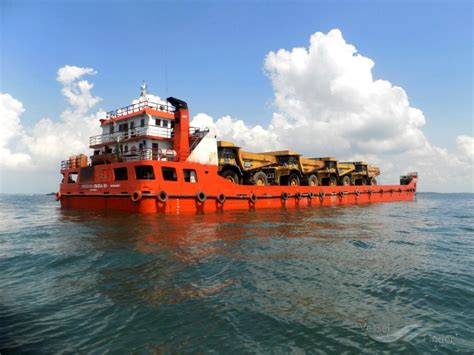 LCT 888 Current Position on VESSEL FINDER .